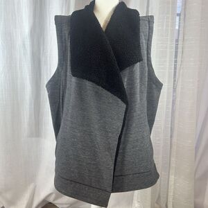 Athleta Apres Anything Sherpa Fleece Vest Womens Size 2X Black Gray Open Front